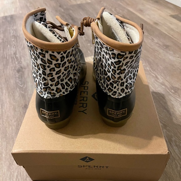 Sperry Leopard Duck Boots  Women’s size 6 - Picture 7 of 11